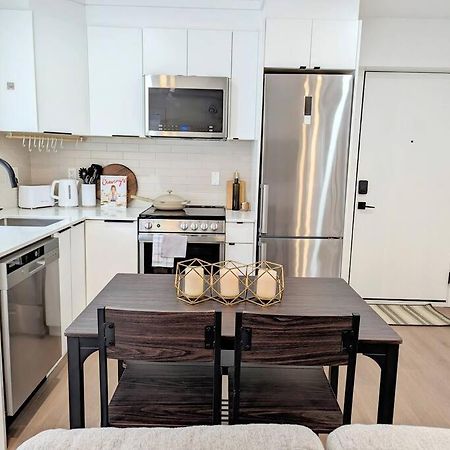 Centrally Located, Modern, 2 Bedroom Home Vancouver Exterior photo