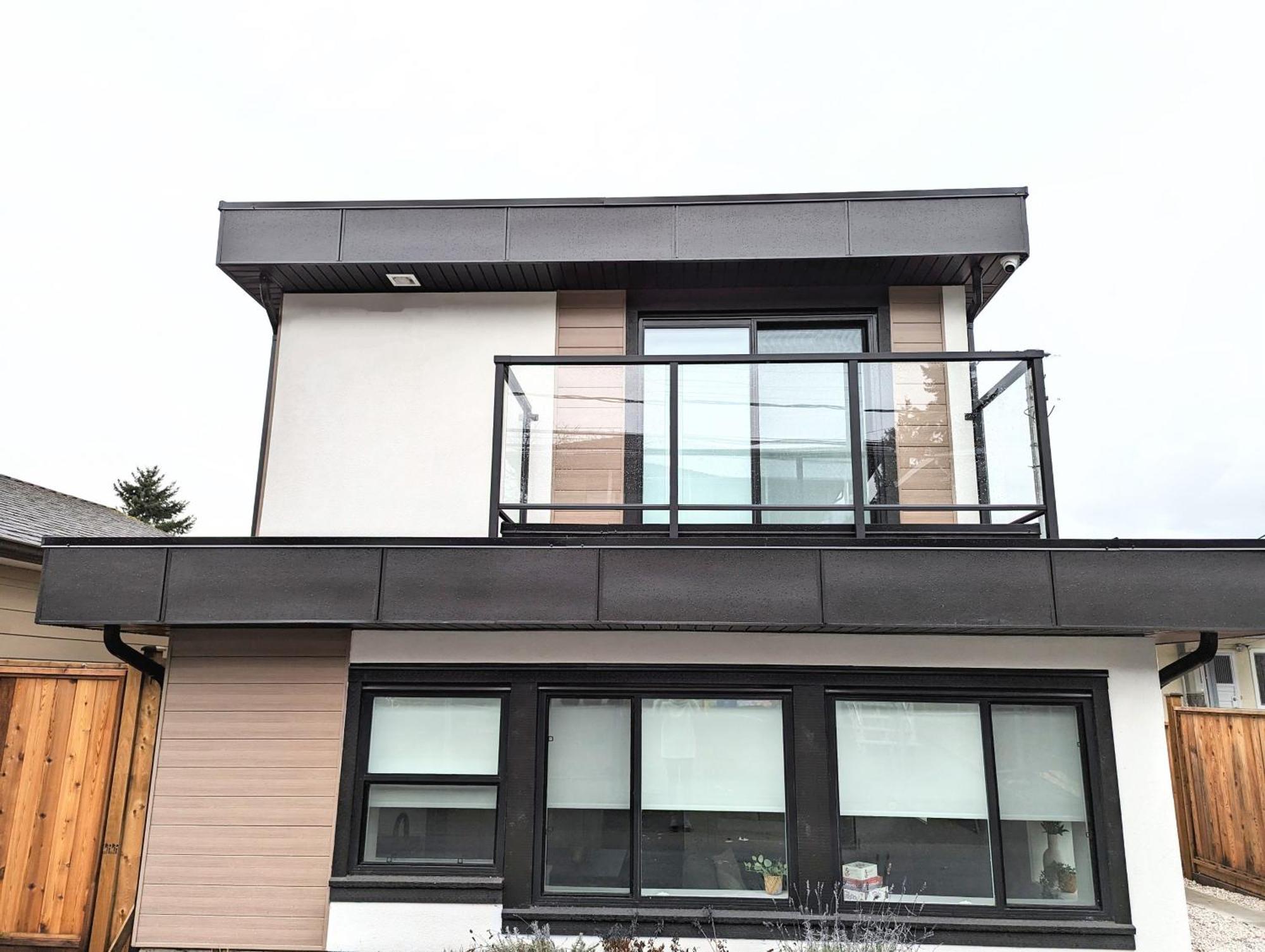 Centrally Located, Modern, 2 Bedroom Home Vancouver Exterior photo